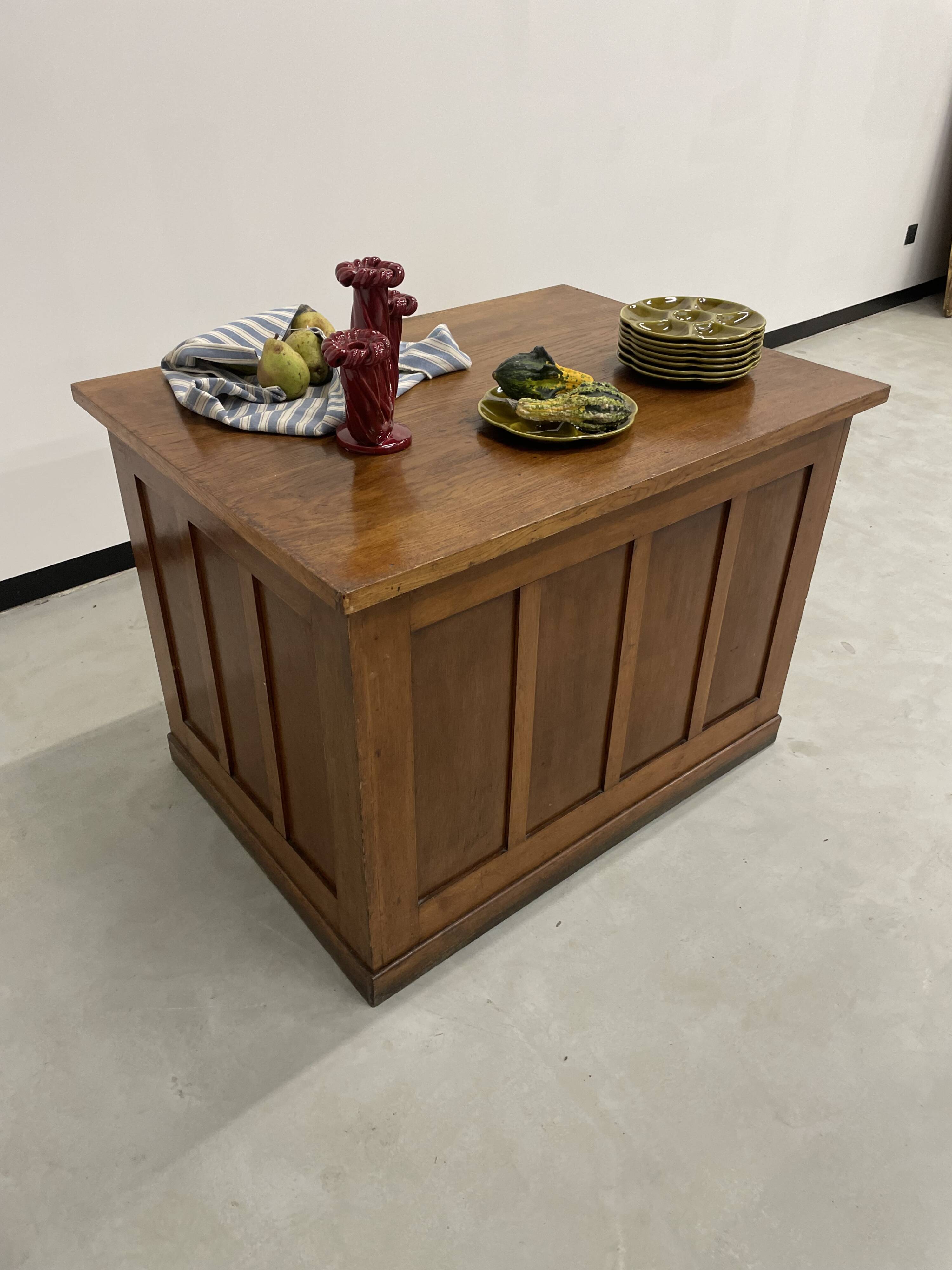 Oak and veneer counter or desk