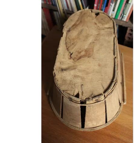 Wooden crate with slats strapping Stamp Mussy red Storage