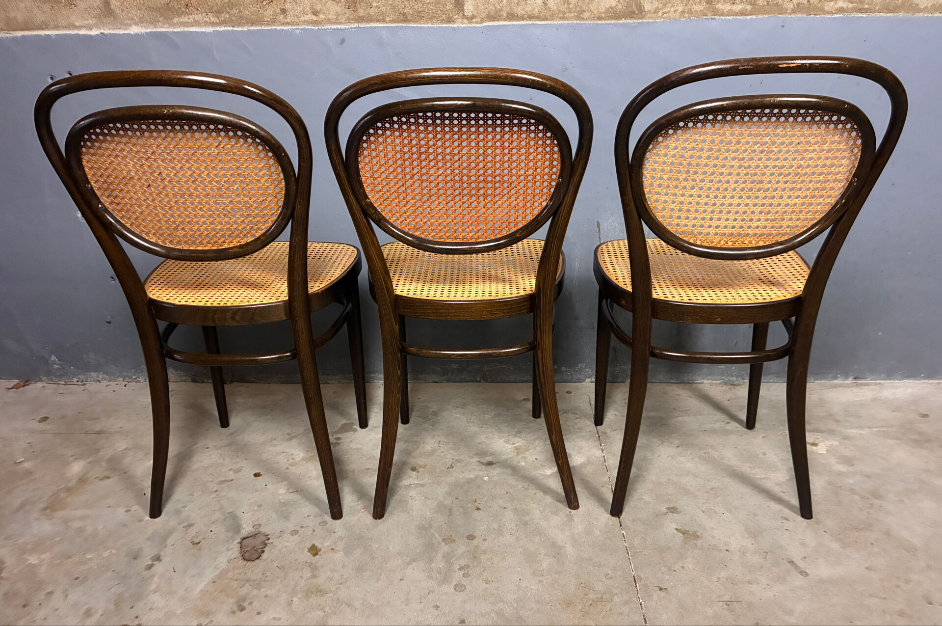 Thonet 215r 6 chairs, classic design