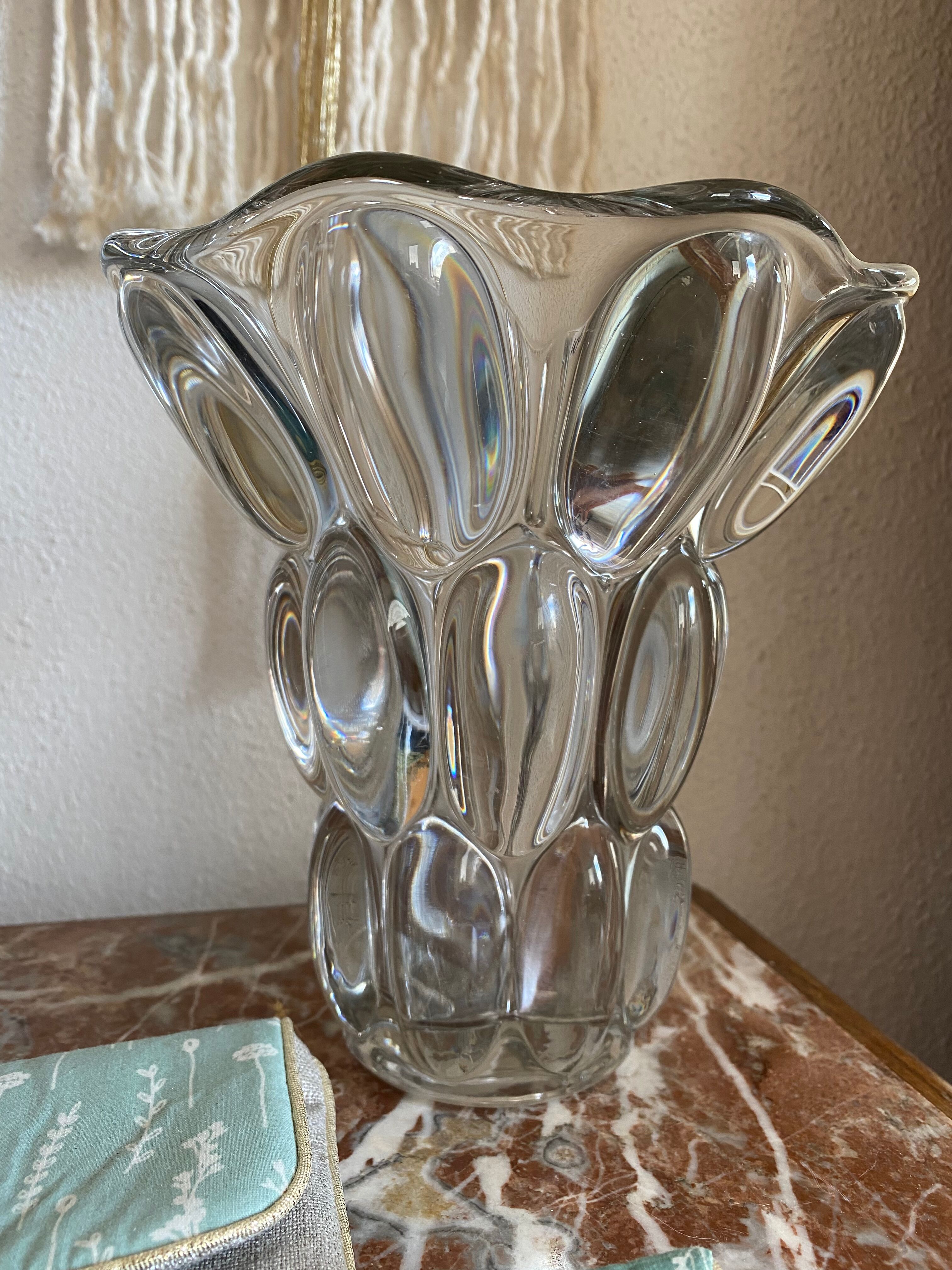 Vase drops magnifying glasses 50s