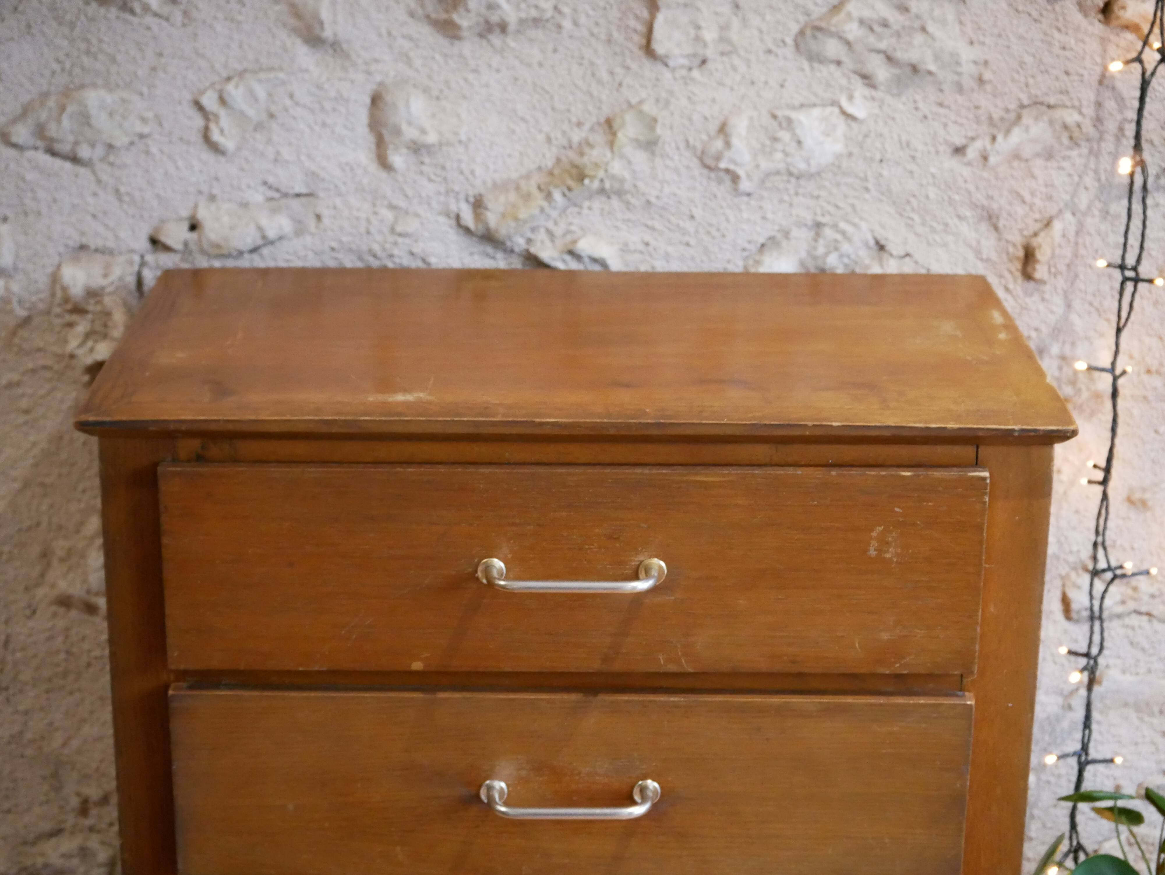 Chiffonnier dresser