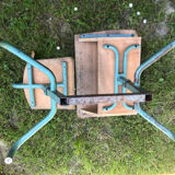 Single seat school desk