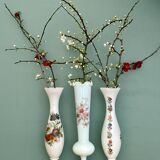 Set of 3 vintage vases/soliflores in white opaline with floral decorations.