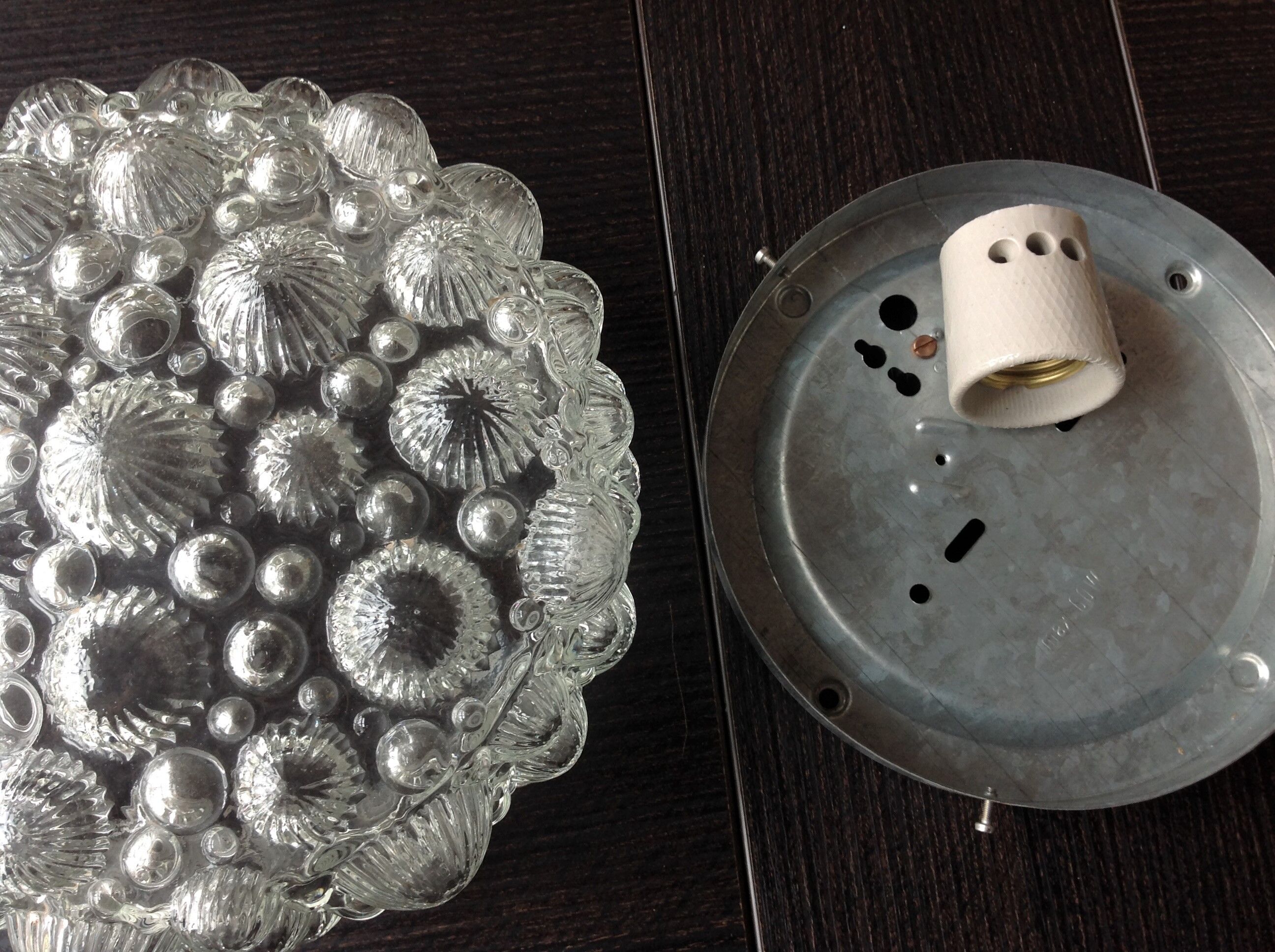 Round ceiling lamp in vintage bubbled glass 60s-70s
