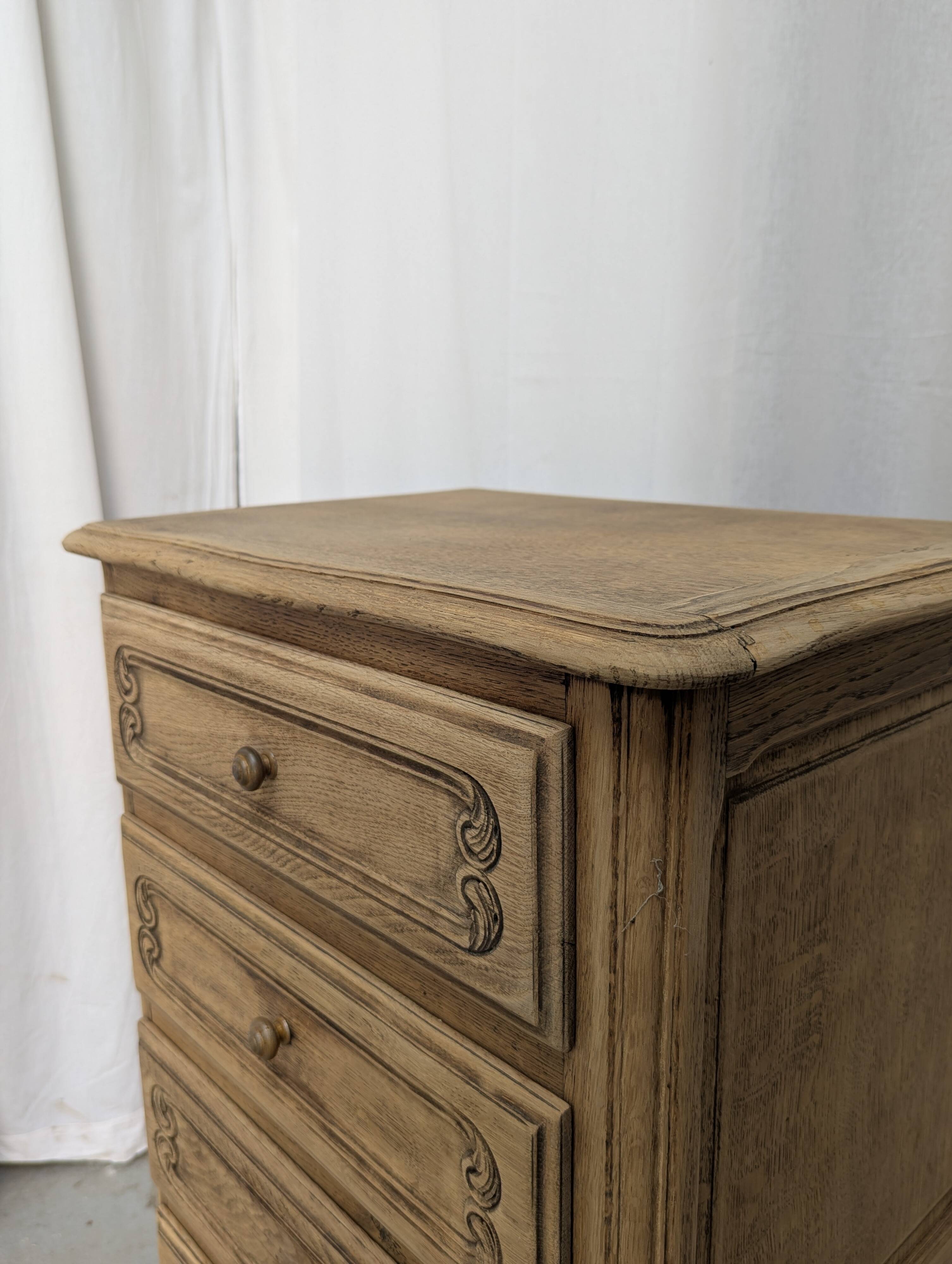 Chiffonnier en chêne