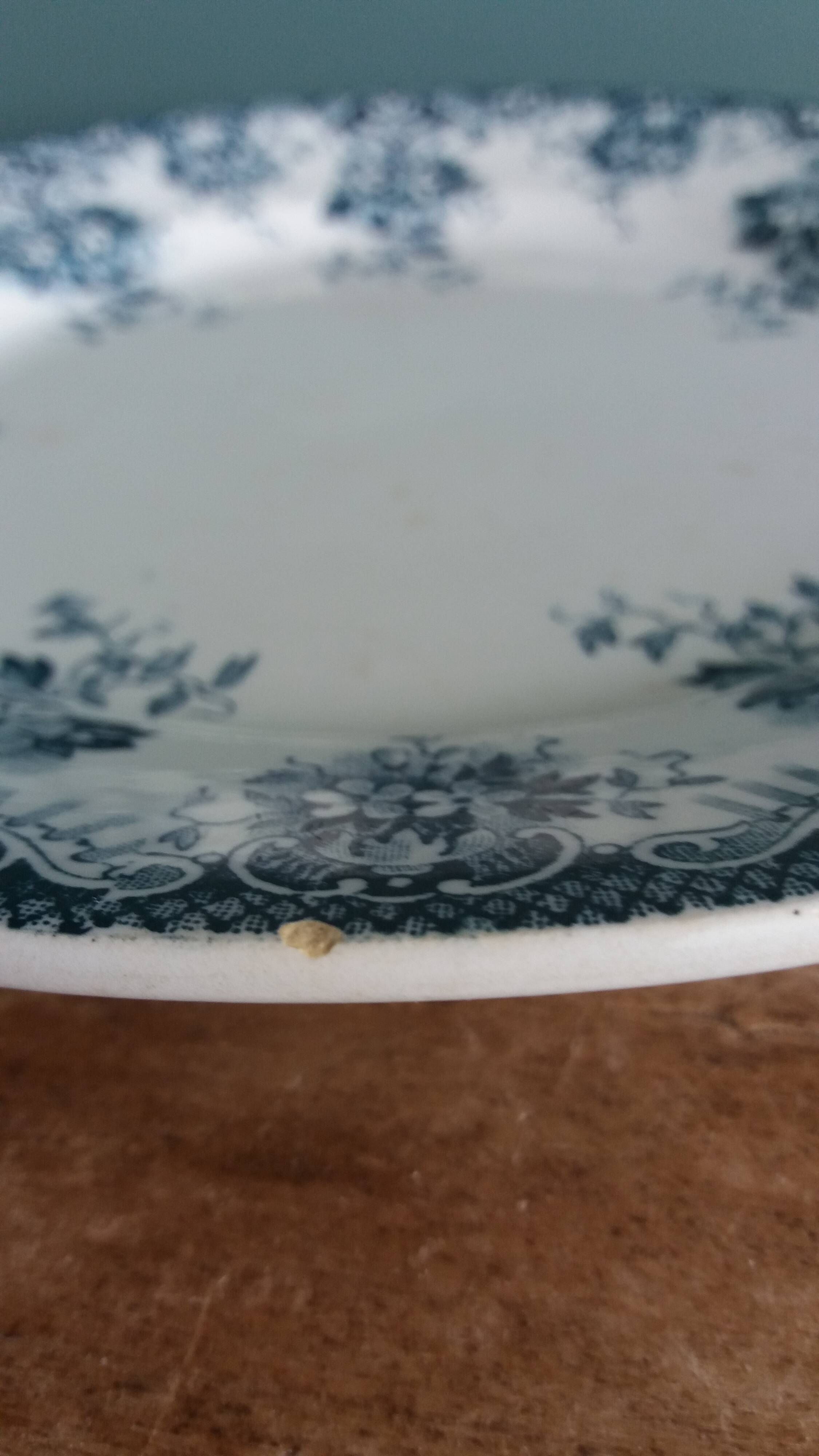 Flat plate from Saint-Amand and Hamage with Spring decoration.