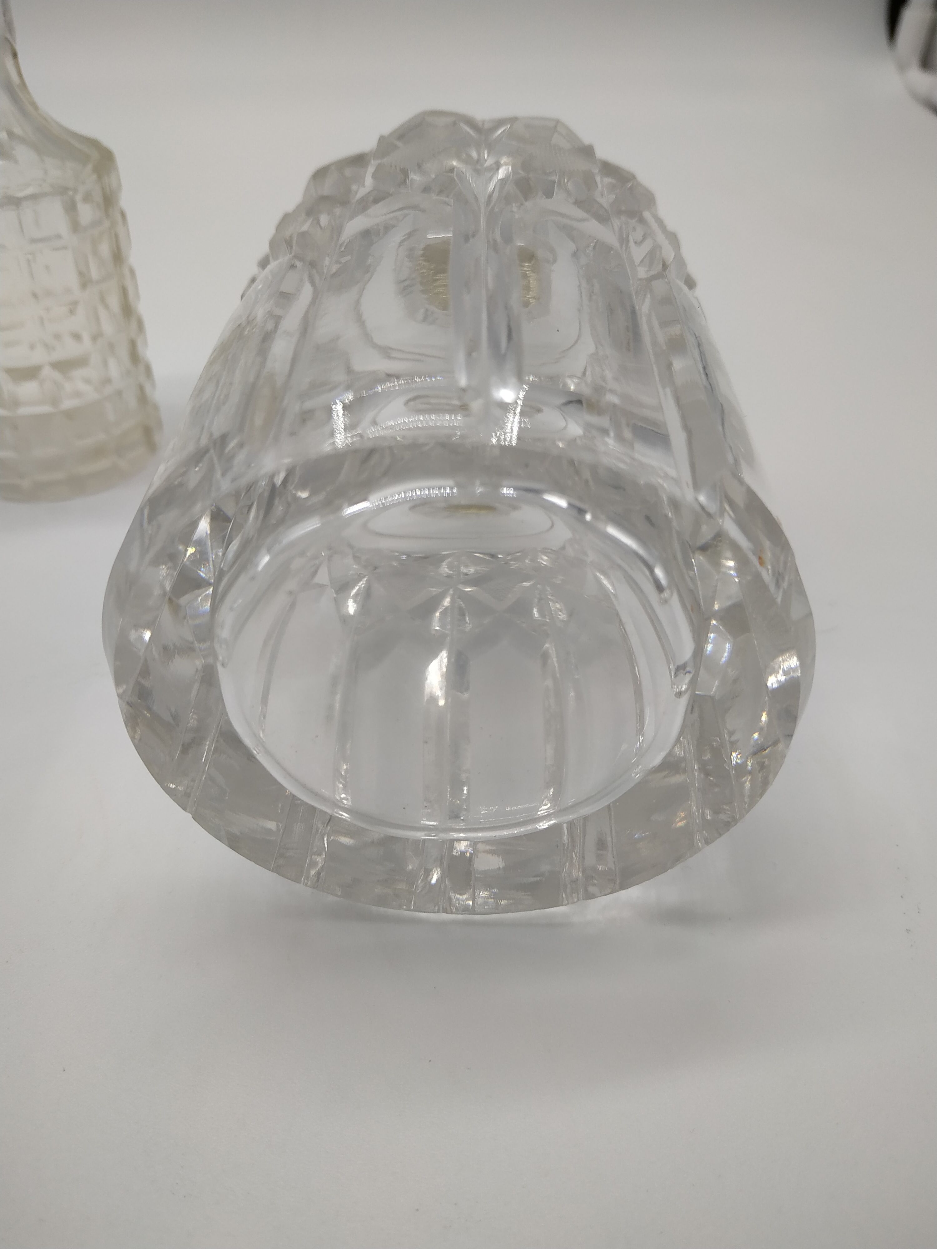 Série de 4 flacons en cristal de baccarat
