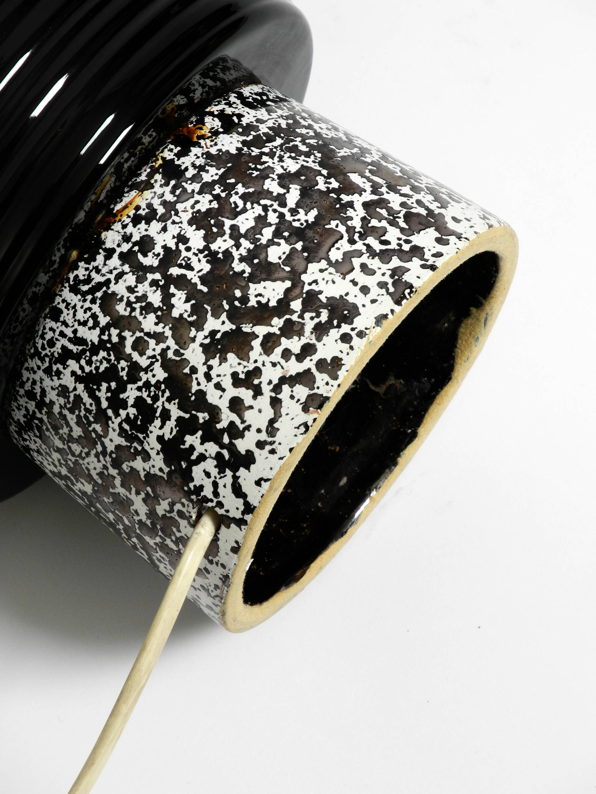 Beautiful, large Italian 1980s ceramic table lamp without a shade from IL P
