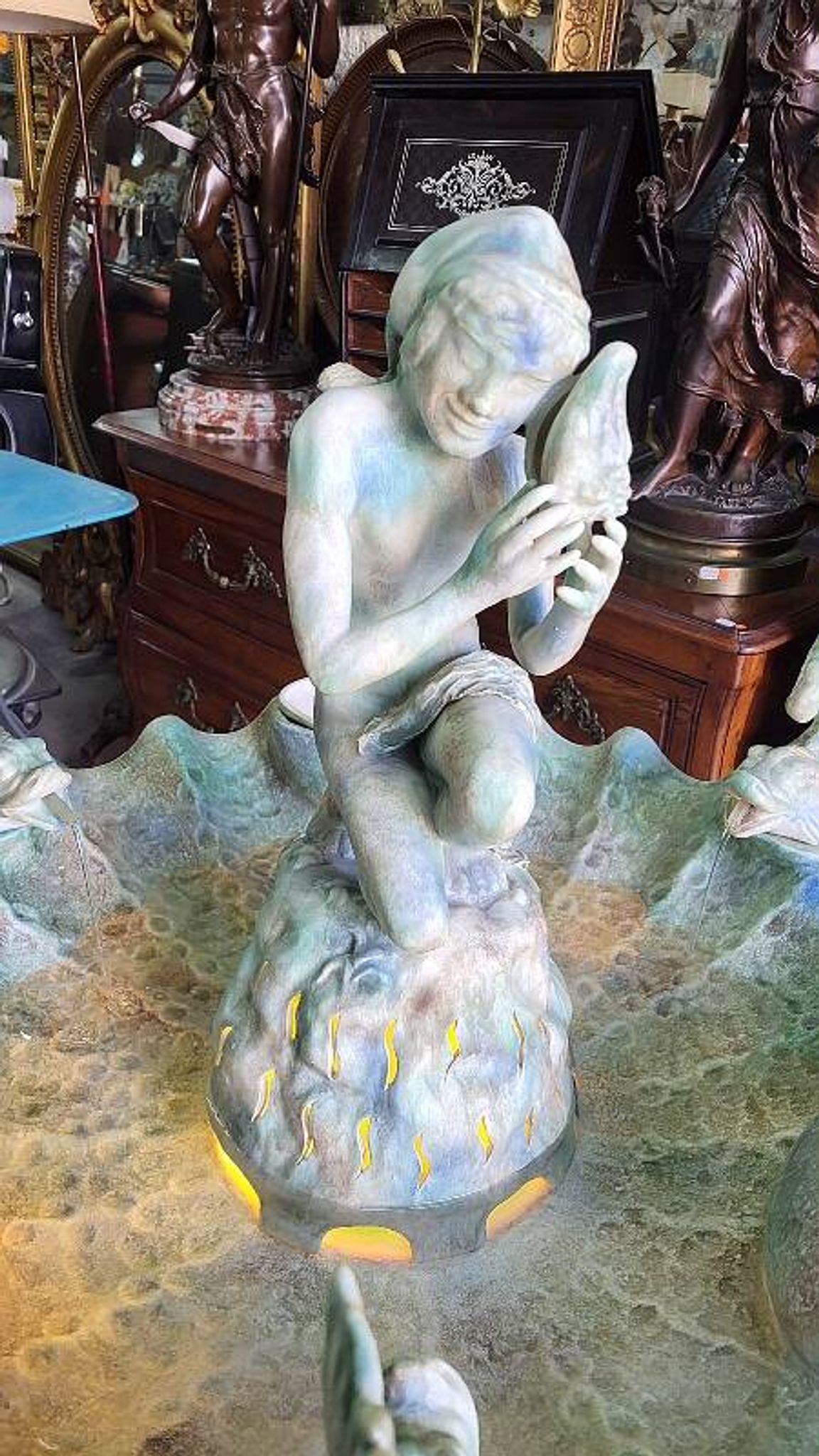 Fontaine a eau en faïence vallauris