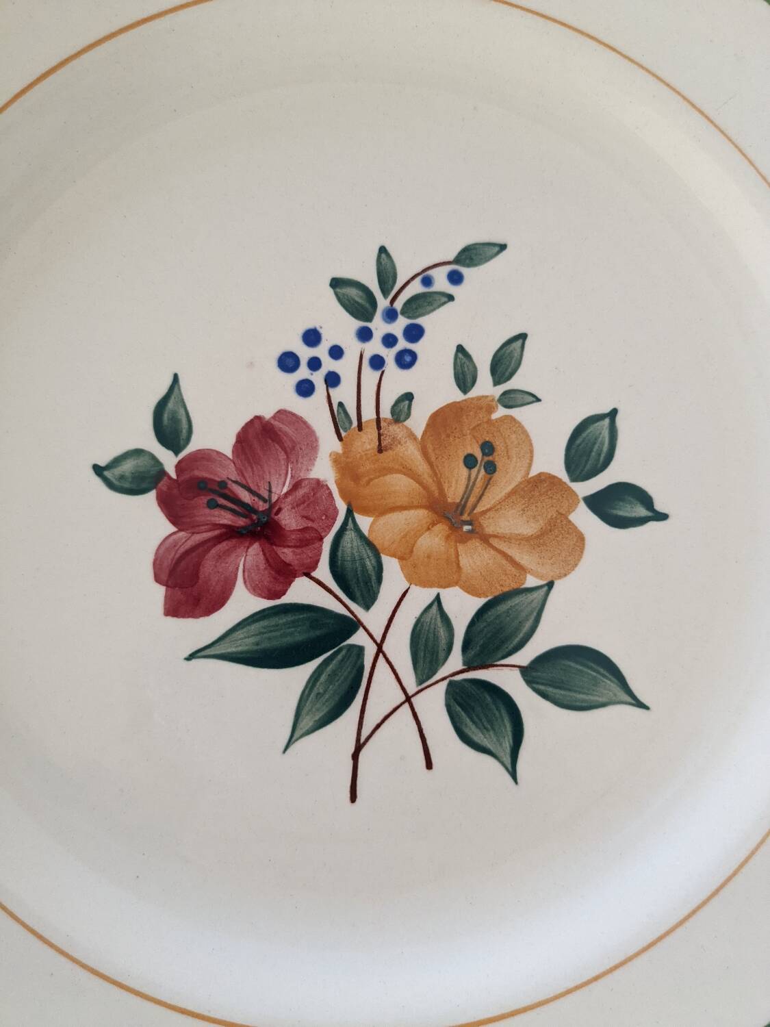 Six assiettes plates Mariette St Amand