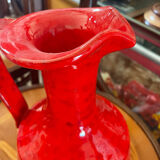 Grand pichet rouge