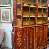 Renaissance display case. Dutch marquetry with floral motifs.