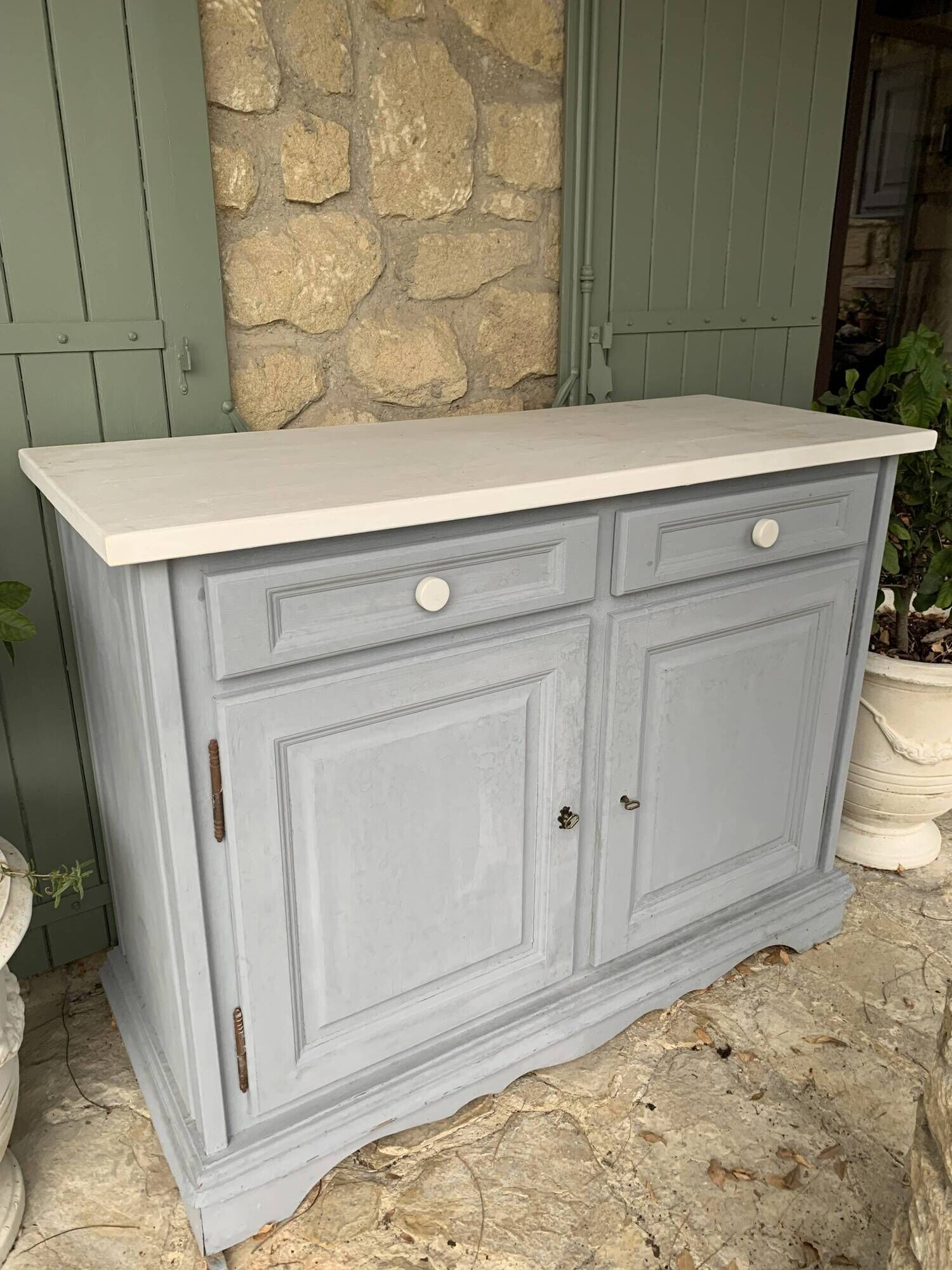 Robust country sideboard with country charm with marble handles in gray and white chalk