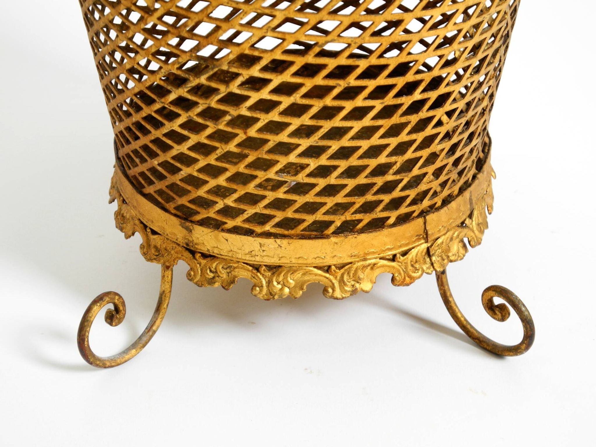 Large Mid-Century Regency umbrella stand made of gilded metal, Italy 1960s