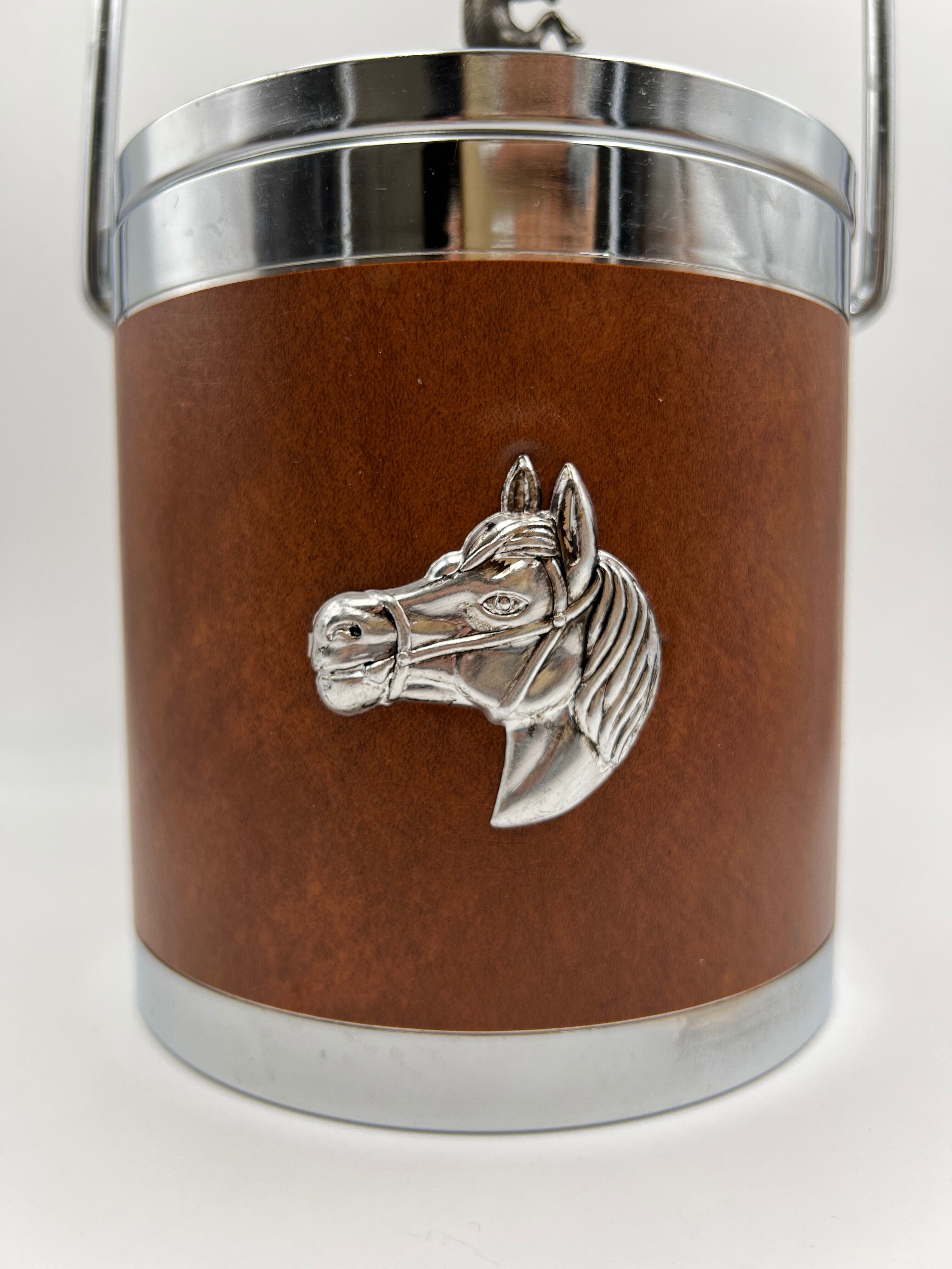 Horse ice bucket