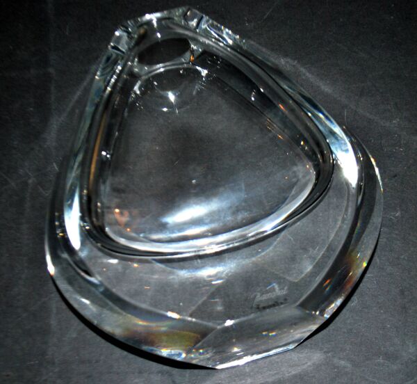 Vase design neptune en cristal de baccarat signé designer thomas bastide 1988