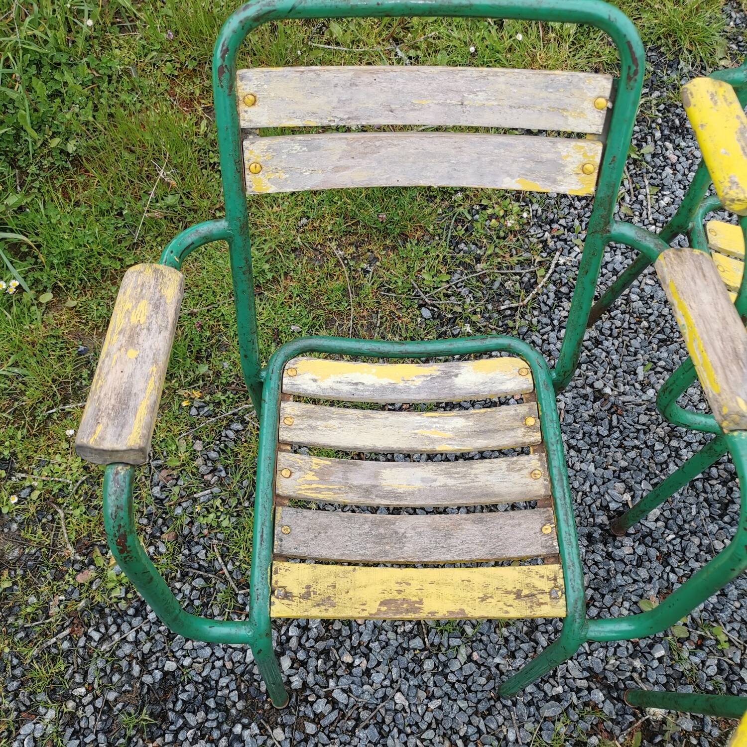 Set of 4 metal bistro chairs tolix style