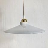 Flat opaline suspension