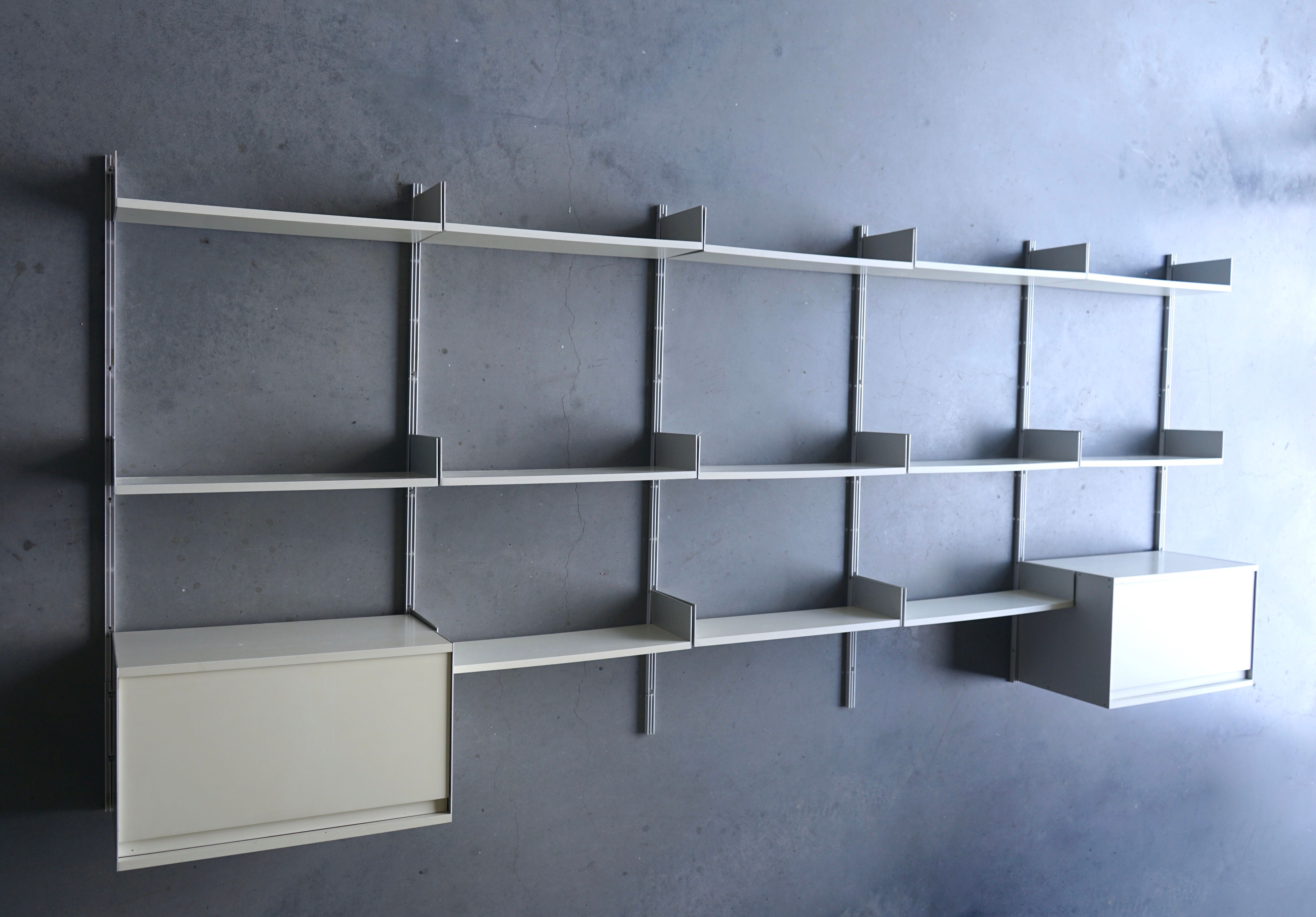 Wall Shelving Unit model 606 by Dieter Rams for Vitsoe. 1960s