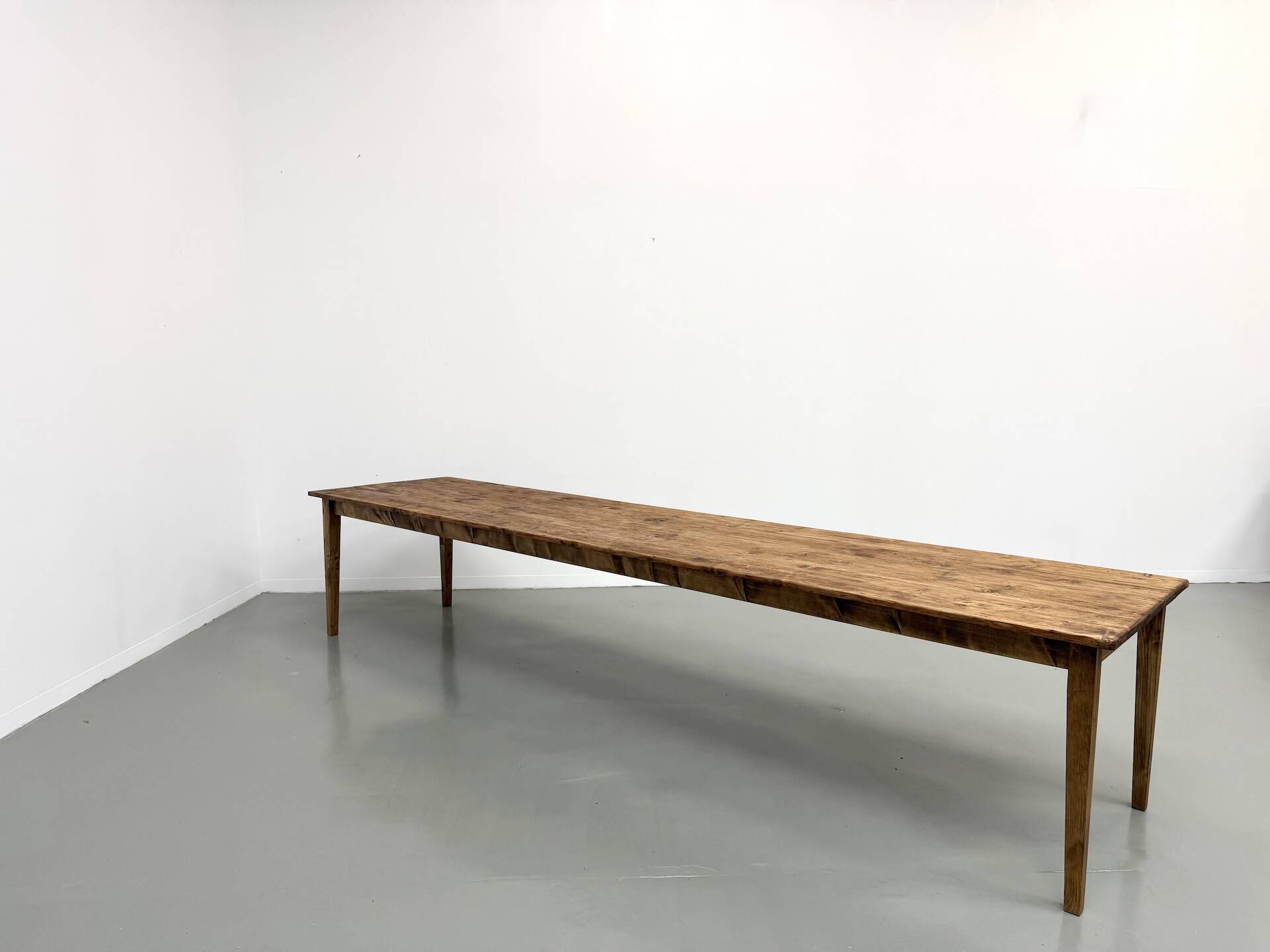 Large XXL farmhouse table in solid pine with 1950s tapered legs.