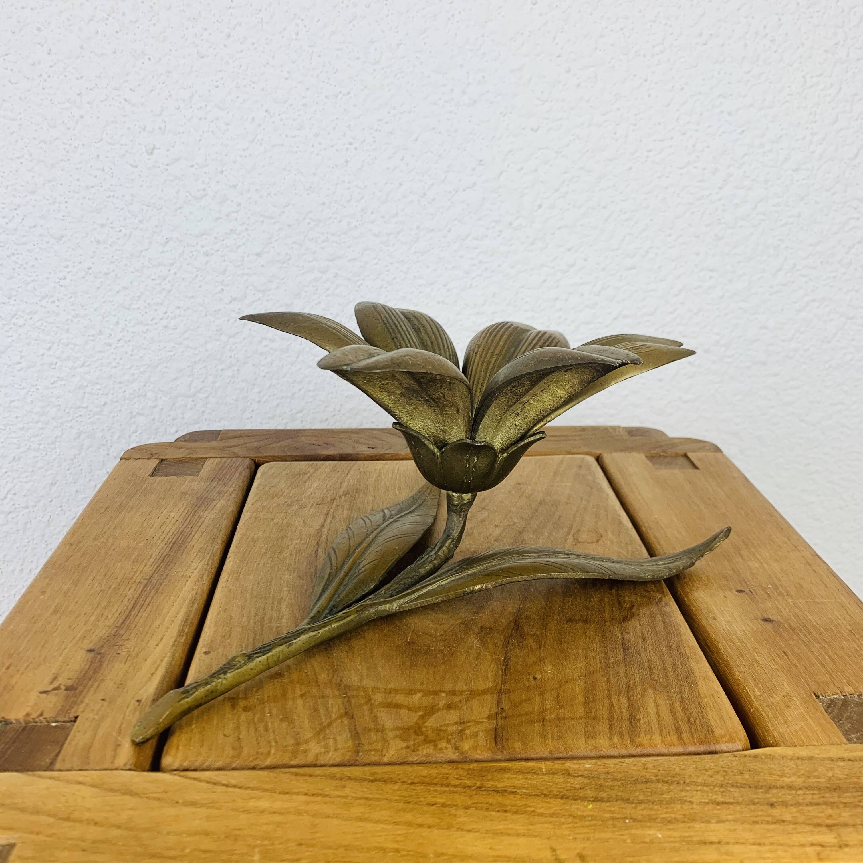 Brass flower ashtrays petals