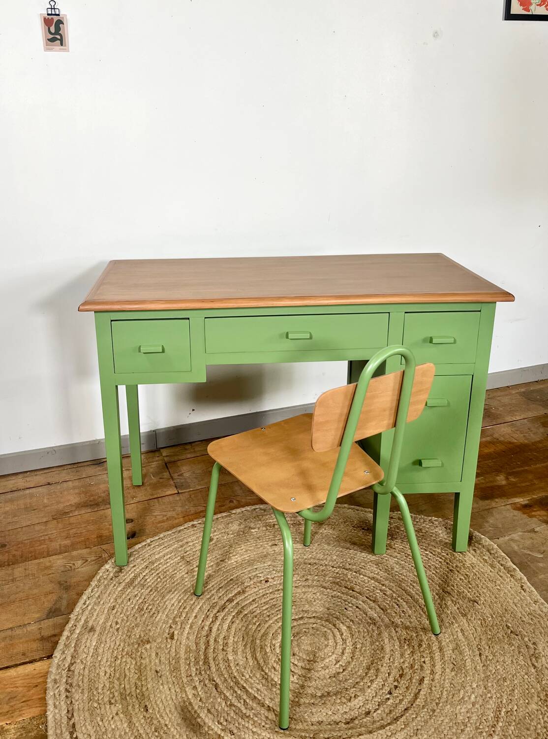 Children's desk and chair