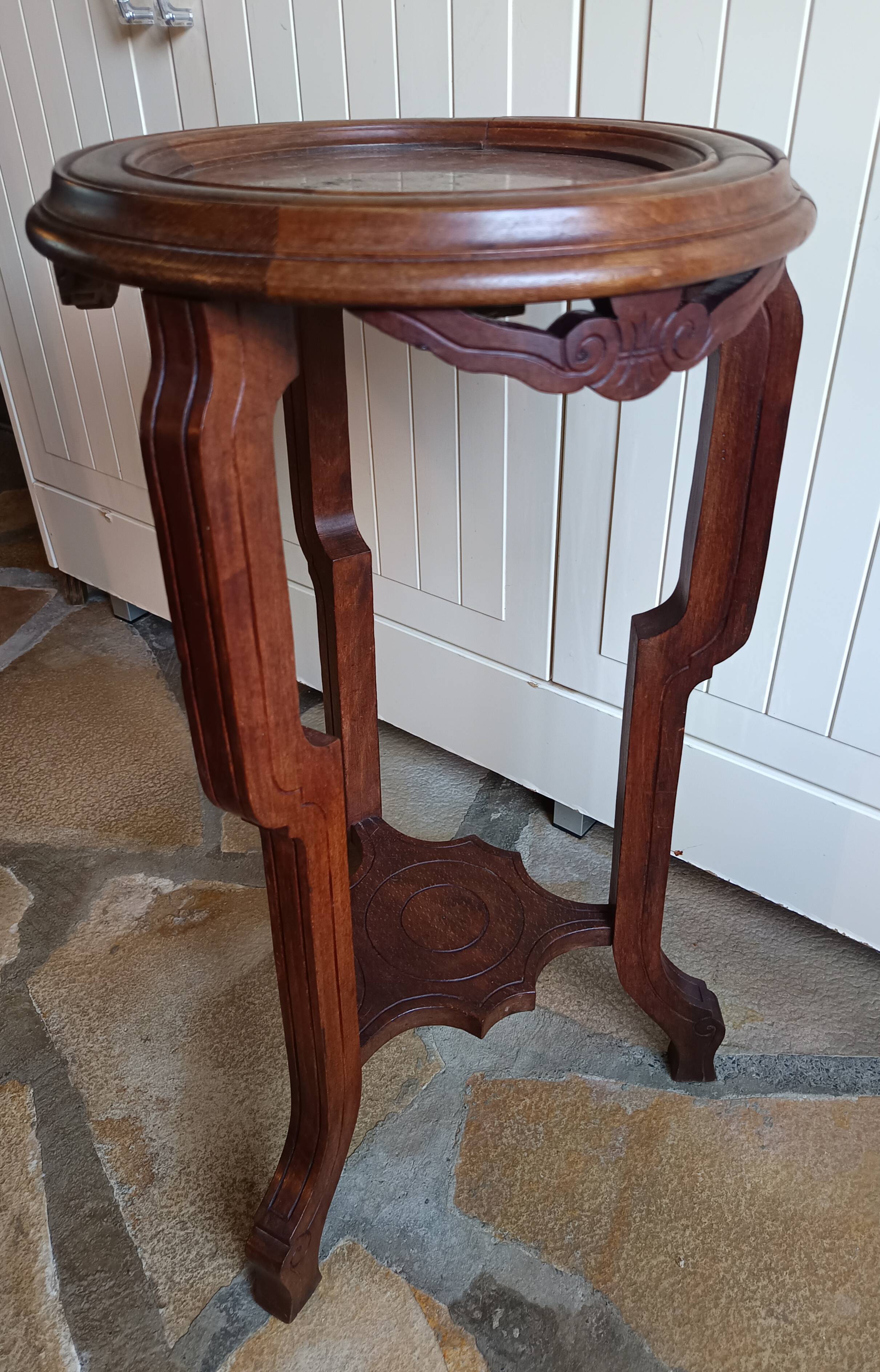 Guéridon ancien en bois massif avec plateau en marbre