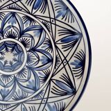 Set of three painted Spanish ceramic dishes - ⌀ 23, 26 and 32 cm