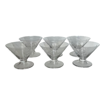 Ensemble de 6 coupés en verre gravé