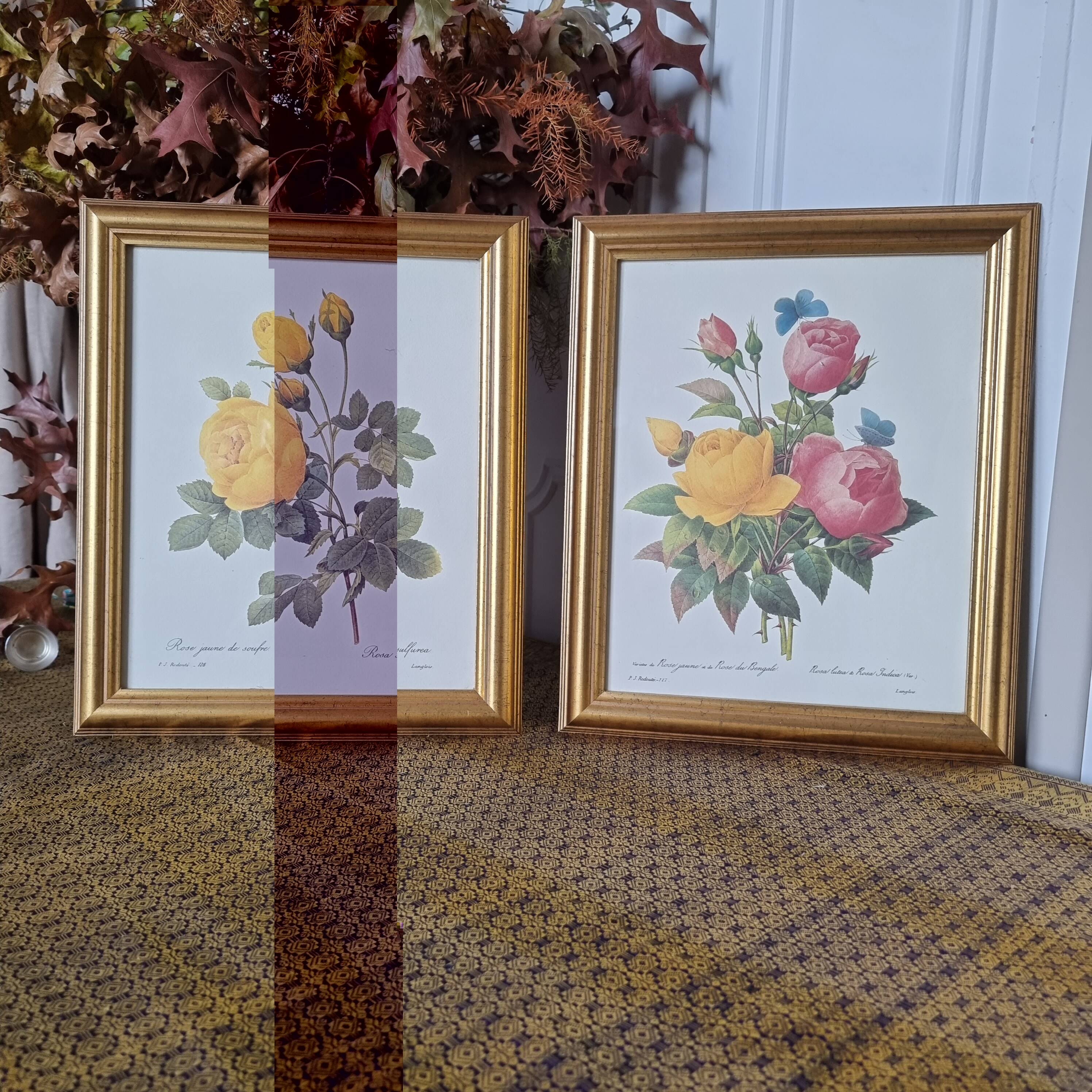 2 paintings with period lithographed flowers and gilded wooden frame.