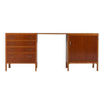 Buffet suédois des années 1950 de style moderne du milieu du siècle de David Rosen par Nordiska Ko