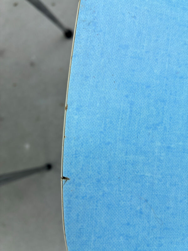 Paire de chaises en Formica bleu « Peugeot »