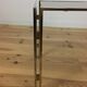 Table d'appoint, bout de canapé chrome et doré style Hollywood Regency 1970