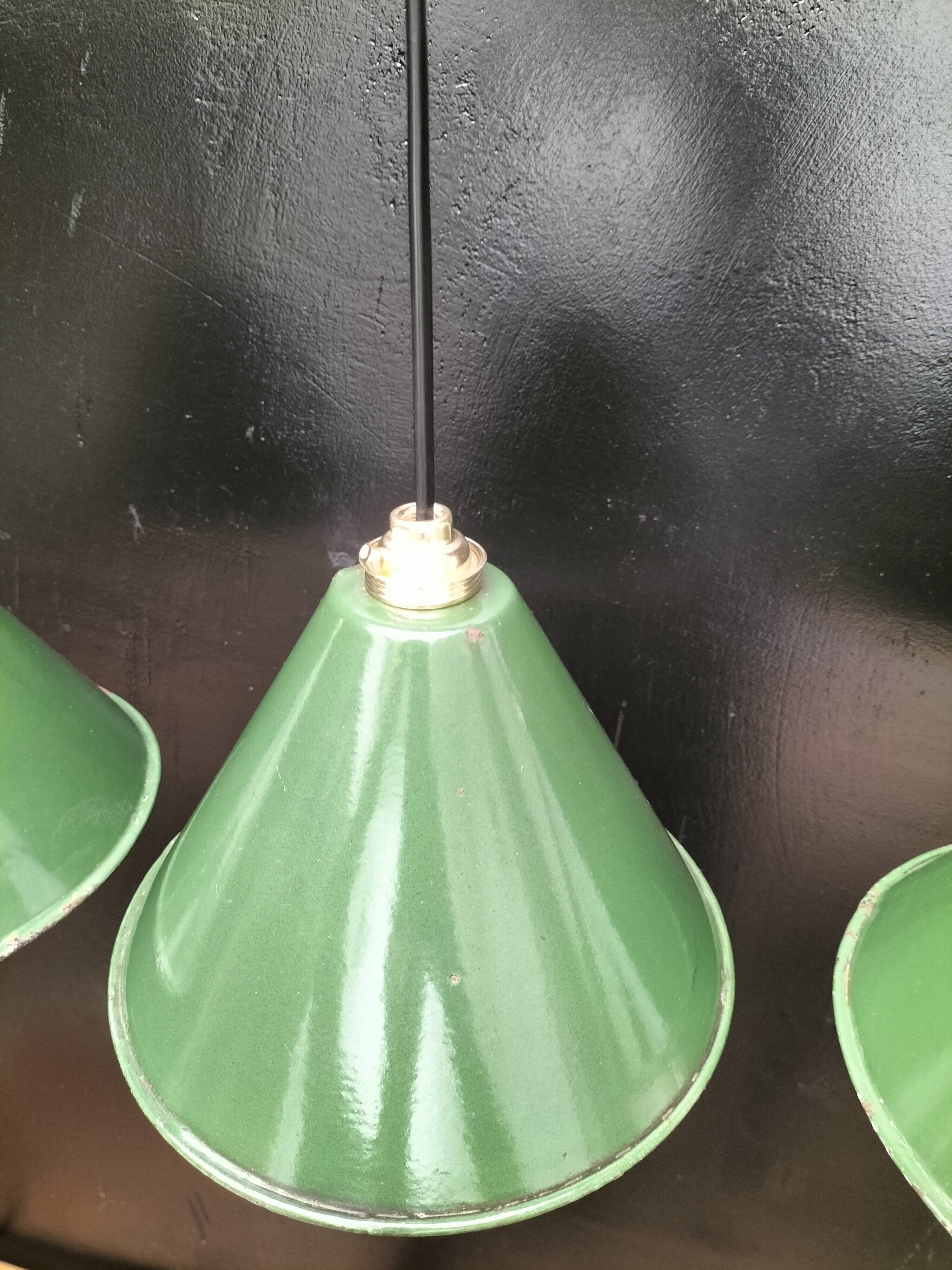 Enamelled sheet metal cone suspensions