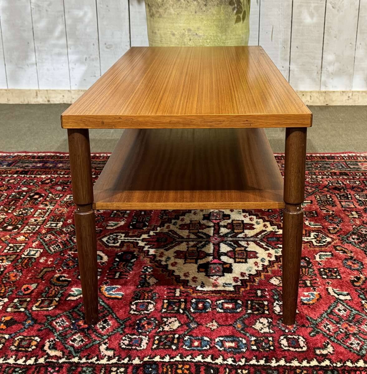 1970s English coffee table in teak and iroko.