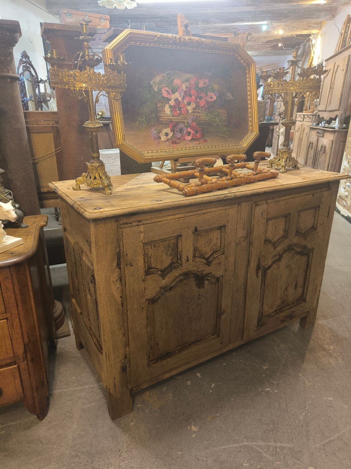 Buffet 17th in Aveyron oak