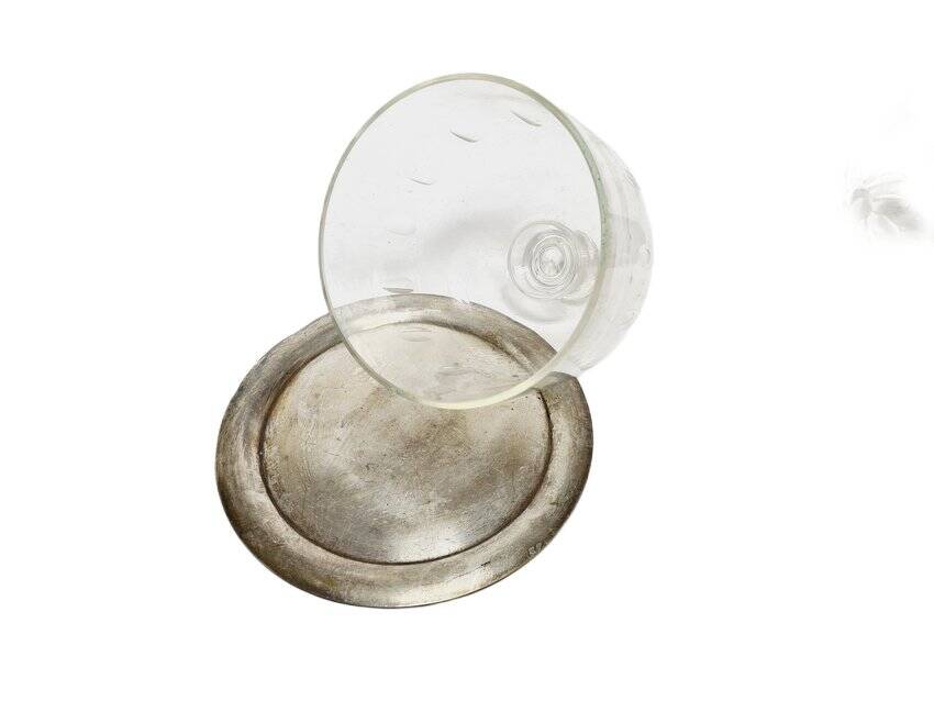 Art Nouveau bowl with crystal cake cover, Germany, 1920s, set of 2