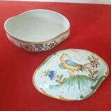 Box Bonbonnière in faience decoration Old Moustier signature Handmade