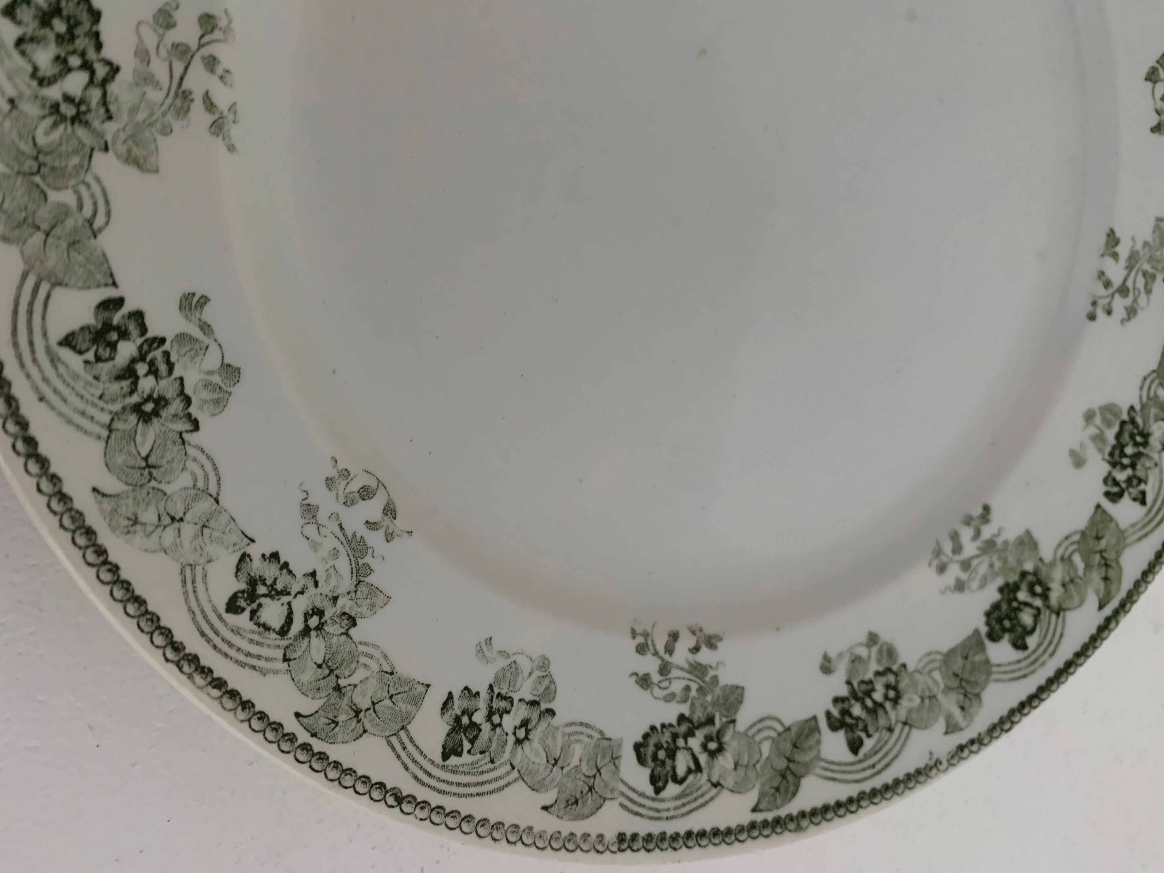 7 dessert plates Moulin des Loups et Hamage, Violetta