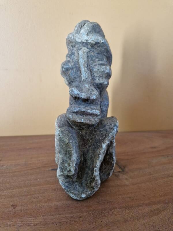 Pomdo statue of the Kissi people of Guinea - Carved stone