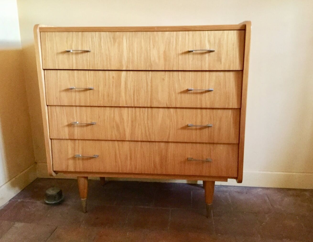 Vintage dresser