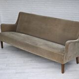 Canapé danois 4 places en velours vert clair, années 1960