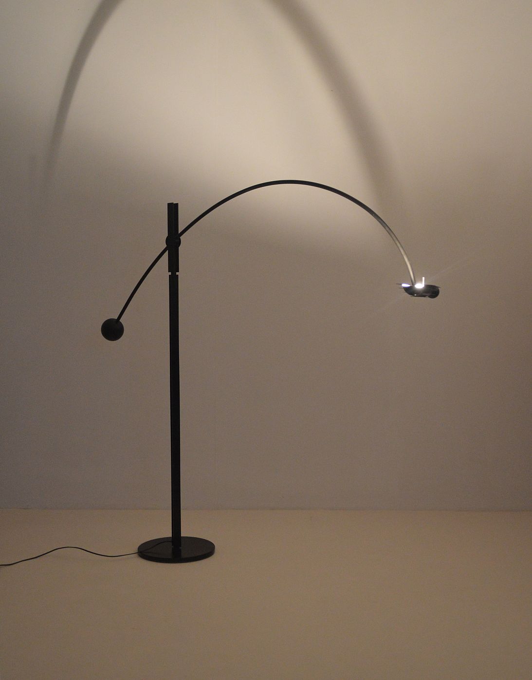 Lampadaire design 'Relco' by Swiss International, années 1980