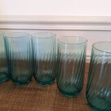 9 orangeade glasses