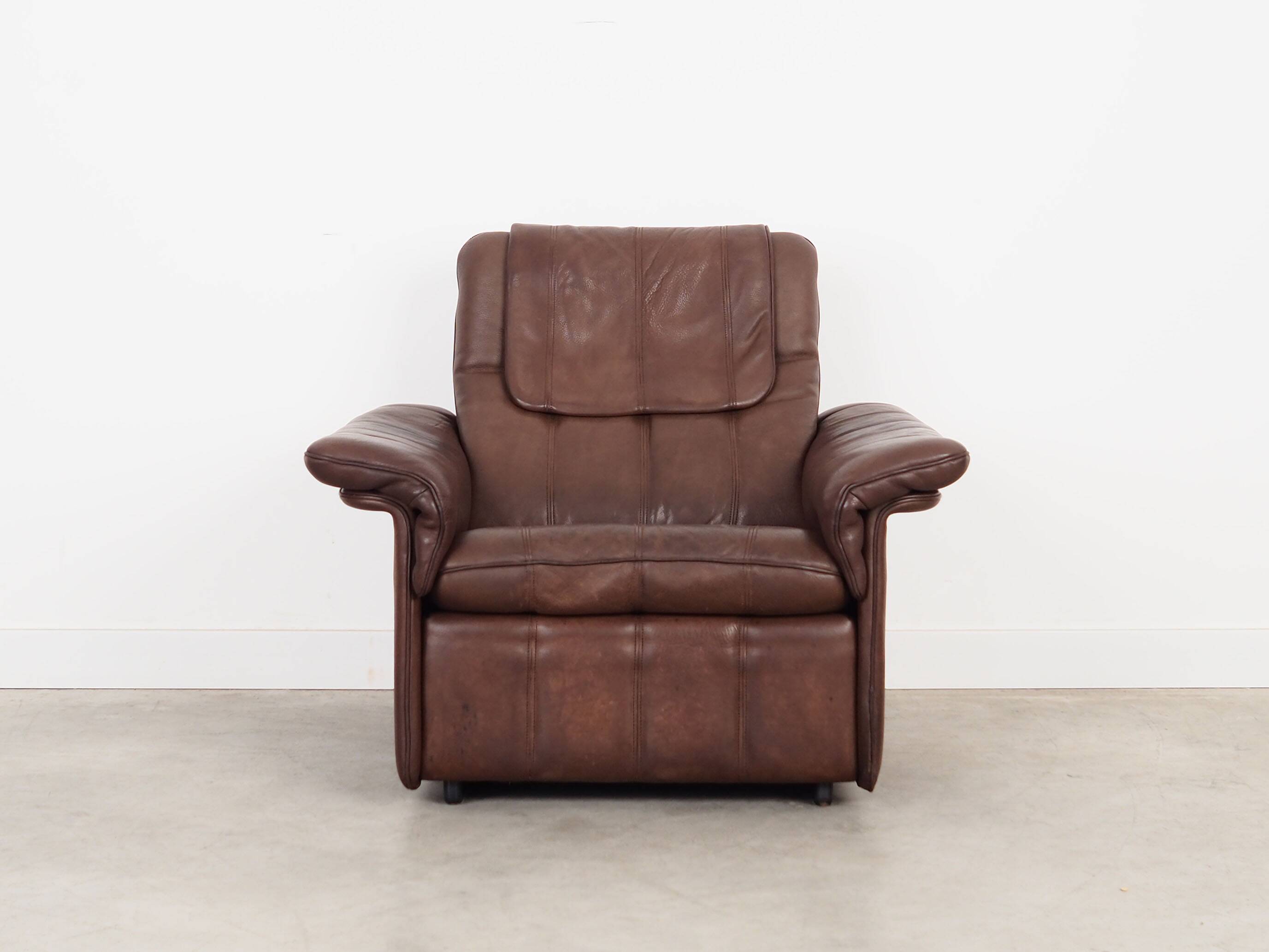 Fauteuil en cuir marron, design suisse, années 1970, fabrication : De Sede