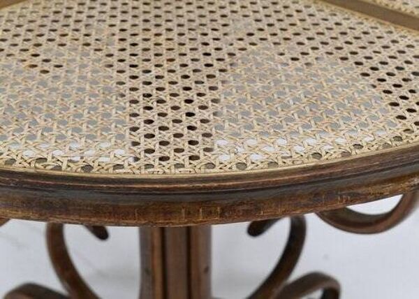 Table de bistrot en bois cintré et en rotin d'Alvar Aalto par Thonet