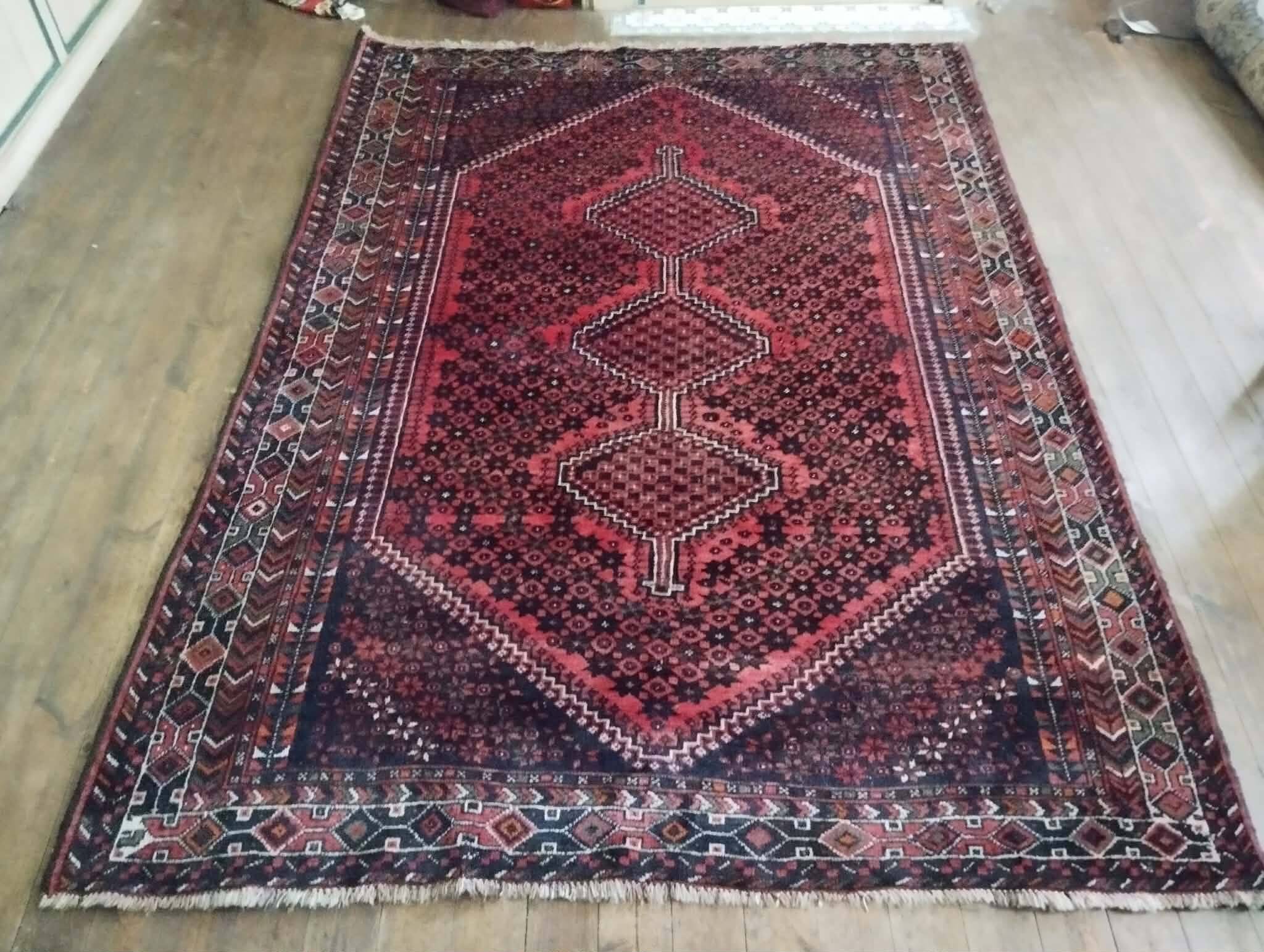 Handmade Persian Shiraz rug 280x200cm