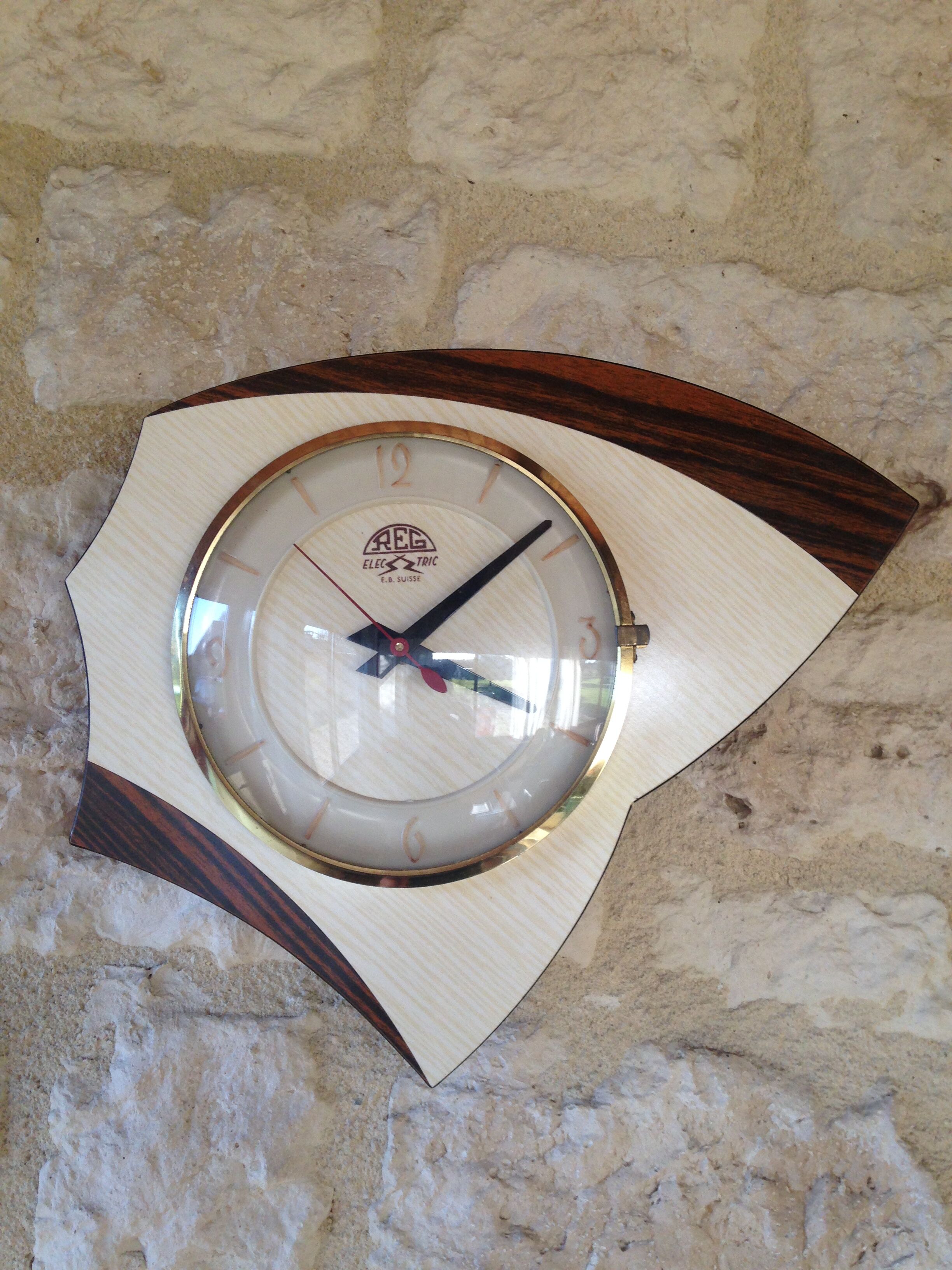 Vintage wall clock in formica 60/70s