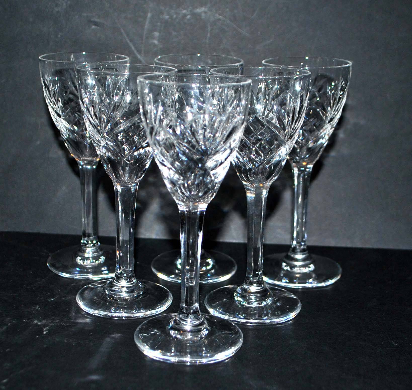 Set of 6 Chantilly liqueur glasses in cut crystal from SAINT-LOUIS signed 11.5cm