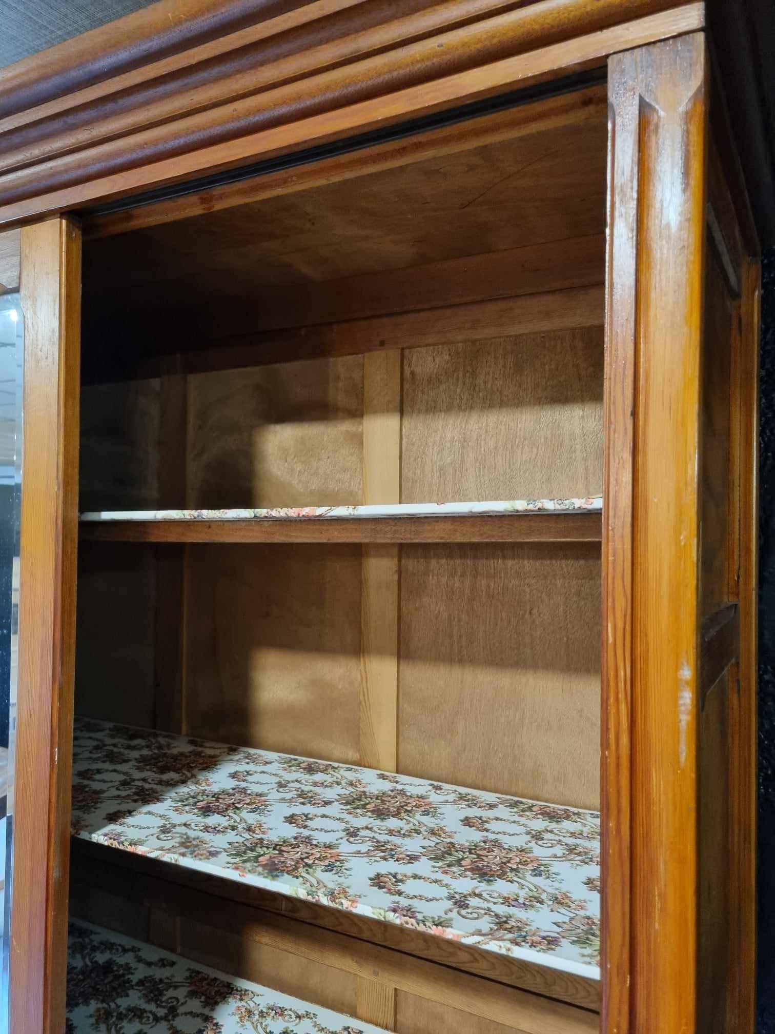 Grande Armoire Parisienne